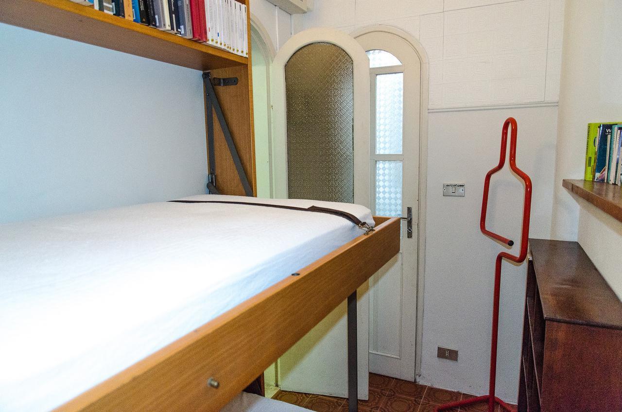 Seaside Holiday Apartment - Unique Location Cipressa Екстериор снимка